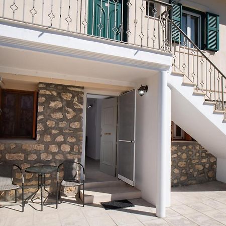 Lefkáda Boursinos Cozy Apartments מראה חיצוני תמונה