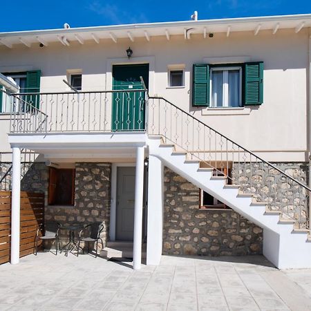 Lefkáda Boursinos Cozy Apartments מראה חיצוני תמונה