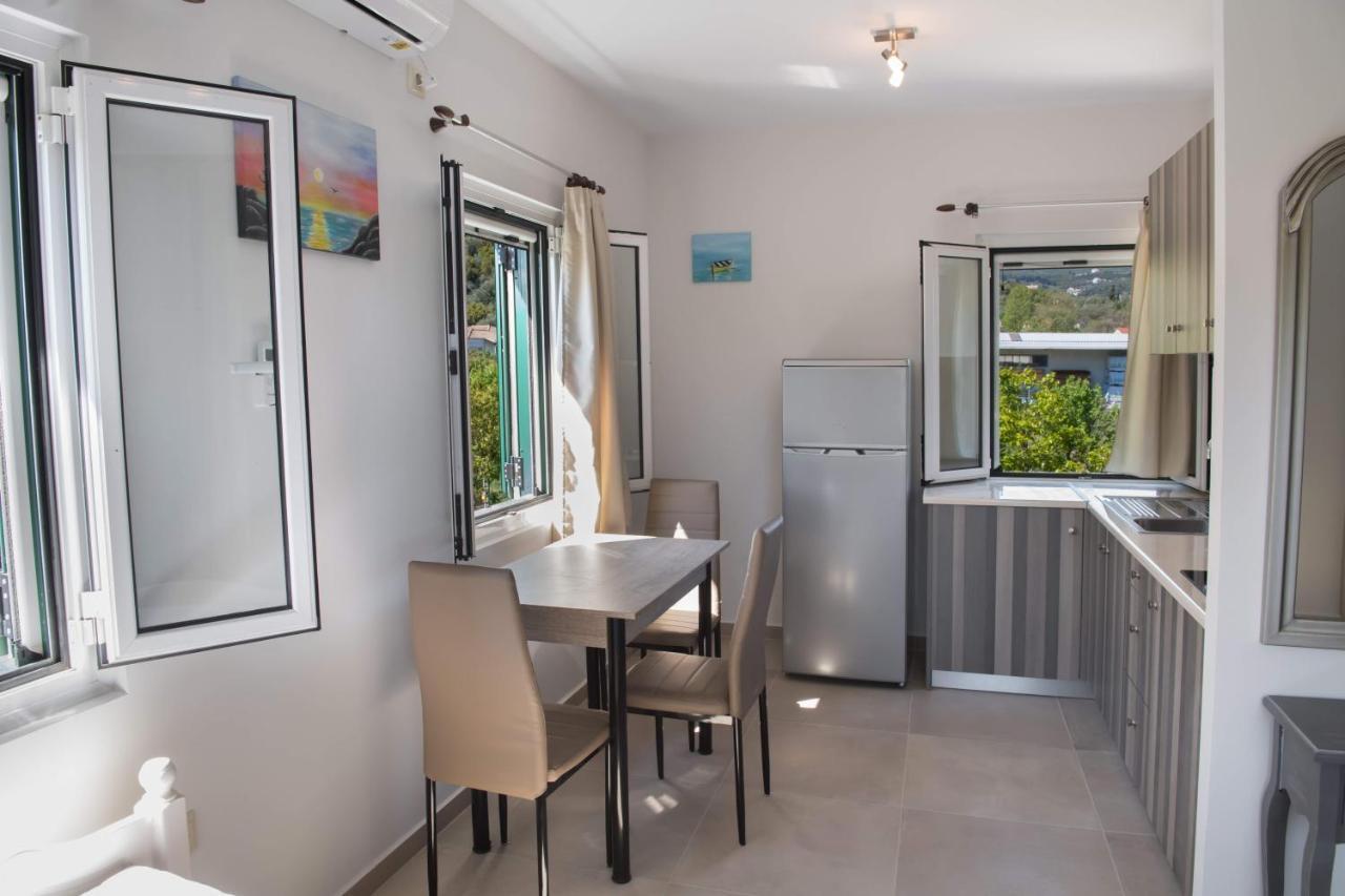 Lefkáda Boursinos Cozy Apartments מראה חיצוני תמונה